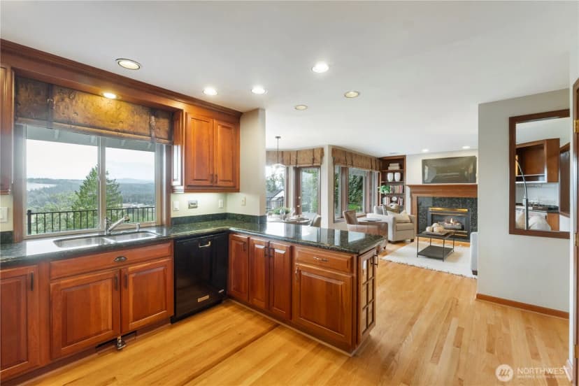 Property photo for 11618 Jennifer Court E, Puyallup photo 13