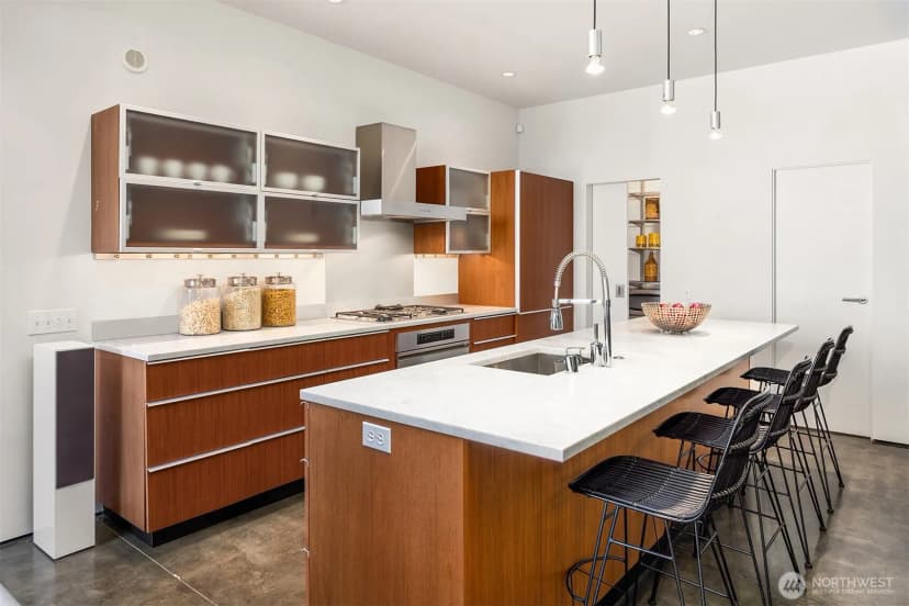 Property photo for 2119 Bonair Drive Sw, Seattle photo 17