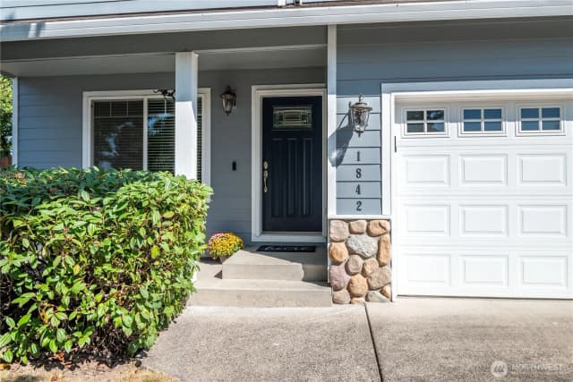 Property photo for 1842 Island Drive, Longview photo 2