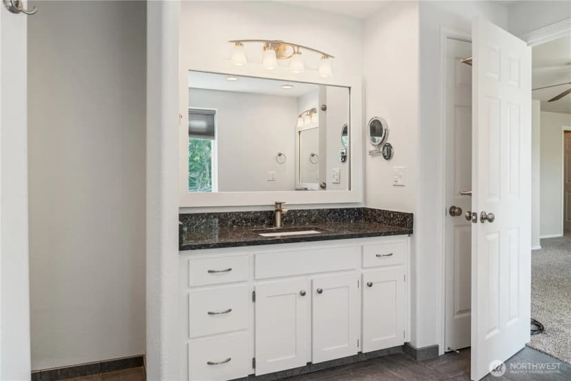 Property photo for 1842 Island Drive, Longview photo 21