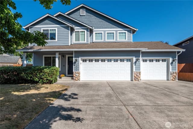 Property photo for 1842 Island Drive, Longview