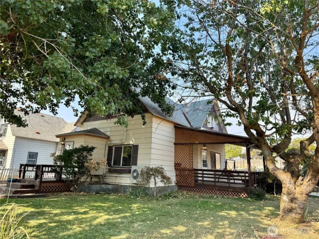 Property photo for 405 Nw Dellah Avenue, Wilbur photo 3