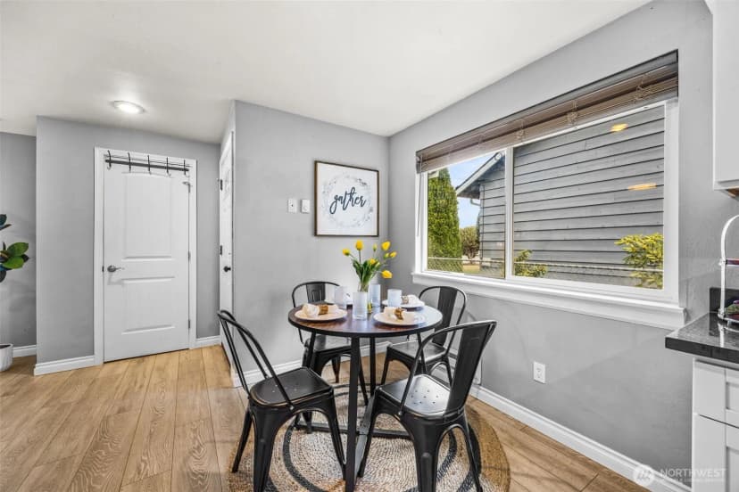 Property photo for 116 E 67th Street, Tacoma photo 9