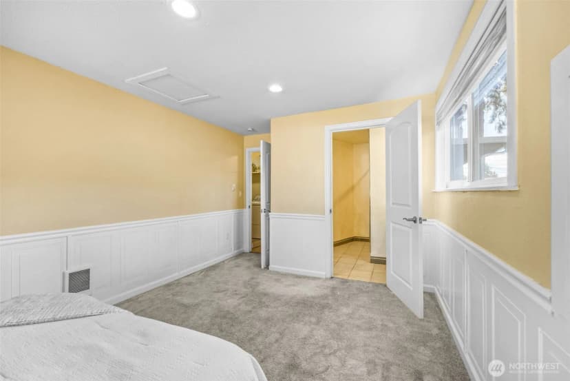 Property photo for 116 E 67th Street, Tacoma photo 15