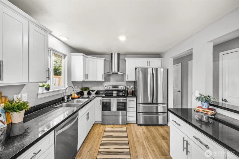 Property photo for 116 E 67th Street, Tacoma photo 11