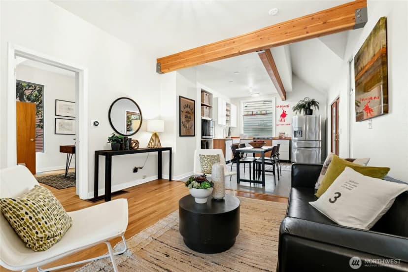 Property photo for 521 20th Avenue E, Seattle photo 10