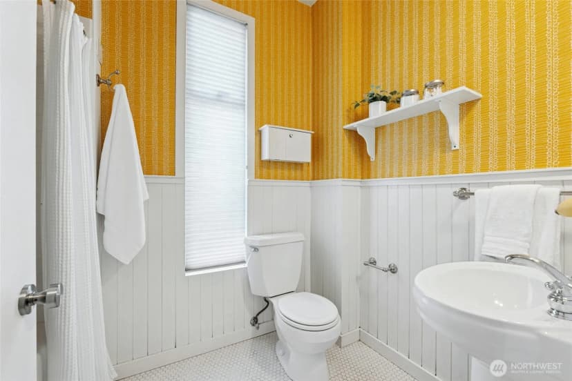 Property photo for 521 20th Avenue E, Seattle photo 18