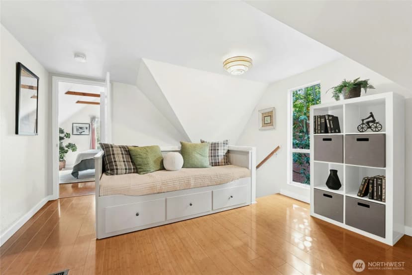 Property photo for 521 20th Avenue E, Seattle photo 19
