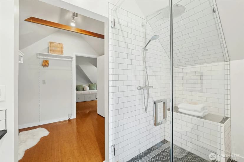 Property photo for 521 20th Avenue E, Seattle photo 27