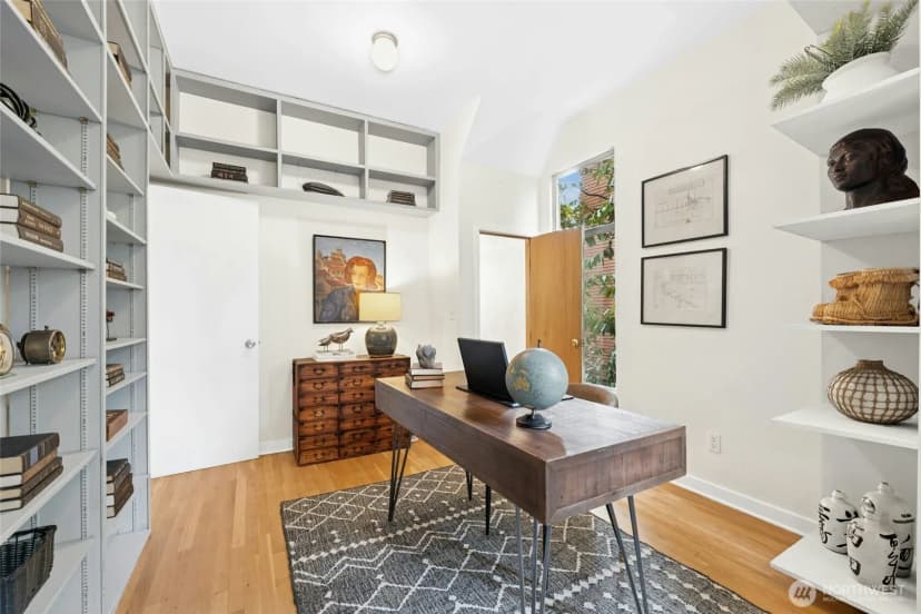 Property photo for 521 20th Avenue E, Seattle photo 17