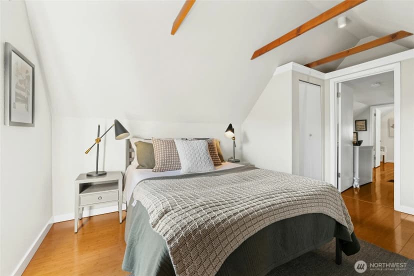 Property photo for 521 20th Avenue E, Seattle photo 23