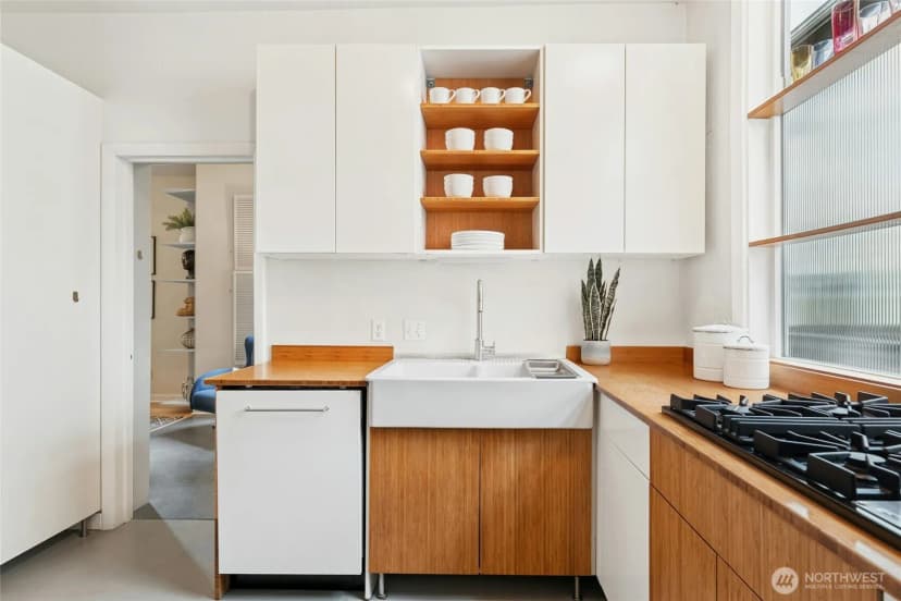 Property photo for 521 20th Avenue E, Seattle photo 15