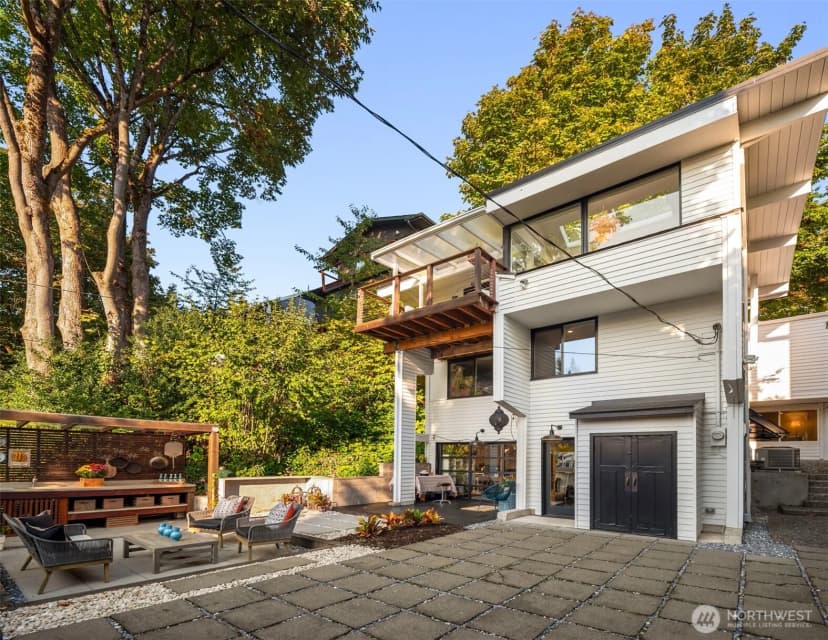 Property photo for 617 33rd Avenue E, Seattle photo 28