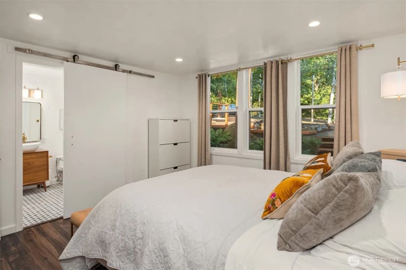 Property photo for 617 33rd Avenue E, Seattle photo 13