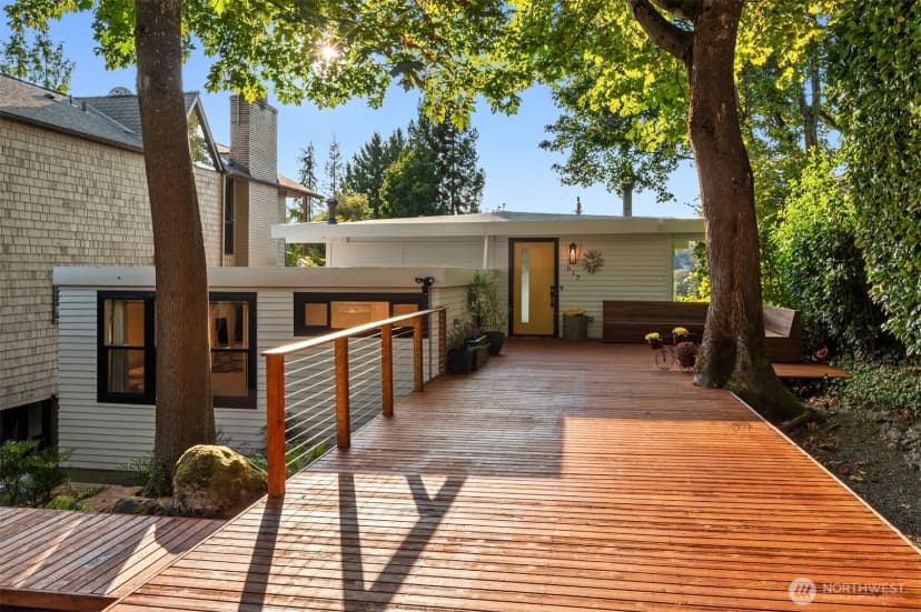 Property photo for 617 33rd Avenue E, Seattle photo 32