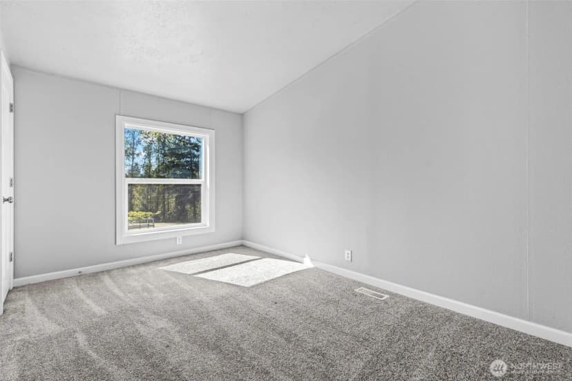 Property photo for 6915 Stringtown Road E, Eatonville photo 14