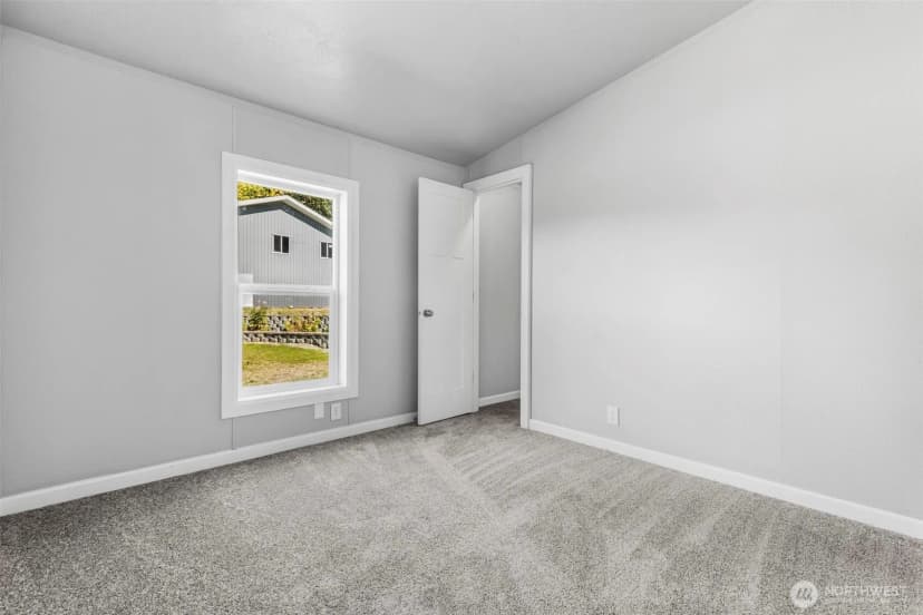 Property photo for 6915 Stringtown Road E, Eatonville photo 16