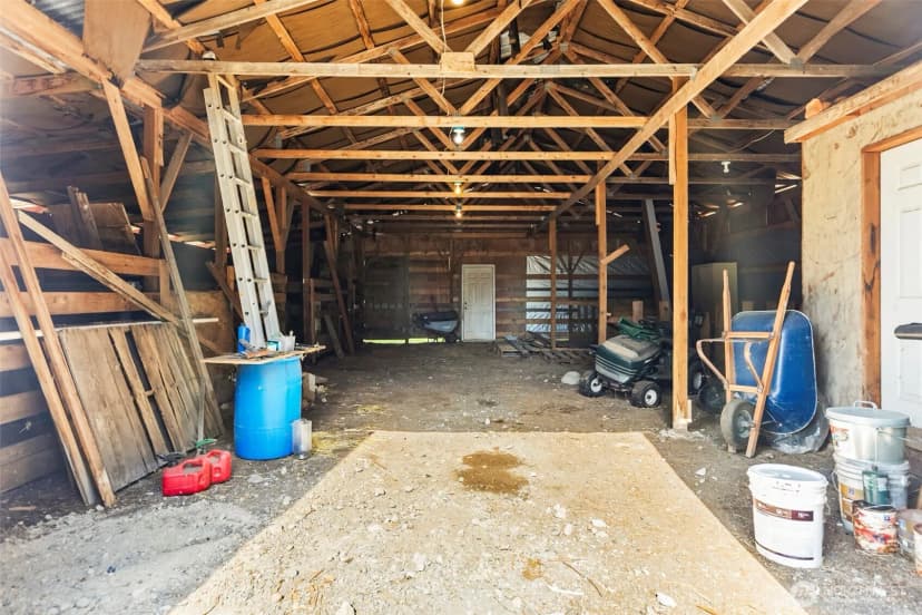 Property photo for 6915 Stringtown Road E, Eatonville photo 19
