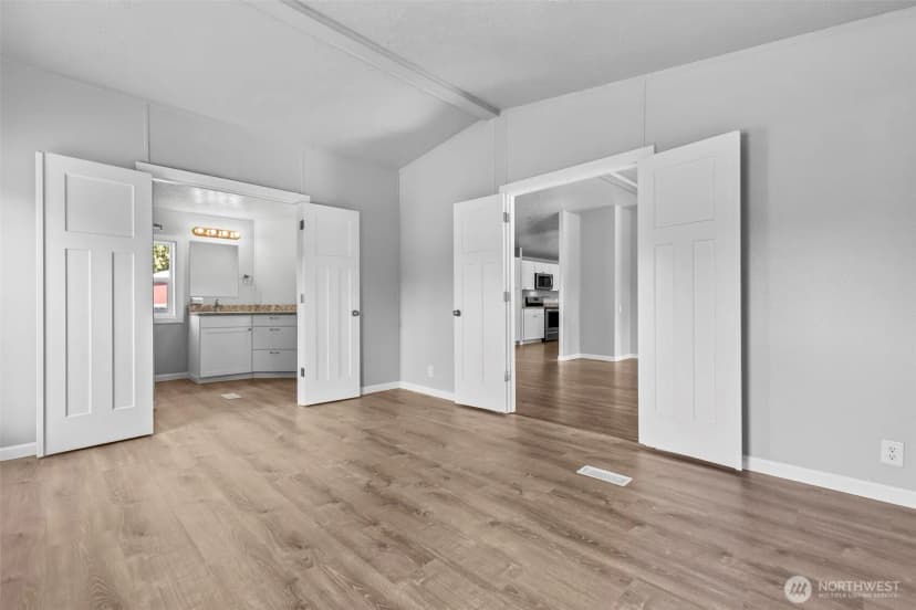 Property photo for 6915 Stringtown Road E, Eatonville photo 12