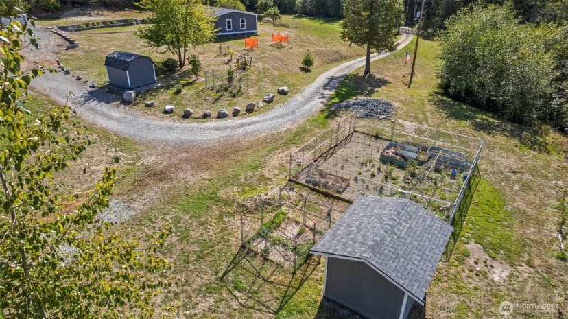 Property photo for 6915 Stringtown Road E, Eatonville photo 37