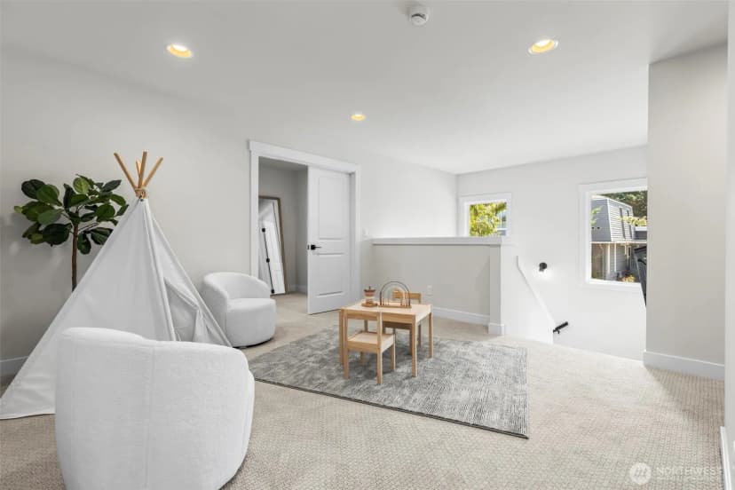 Property photo for 21425 116th Place Se, Kent photo 17