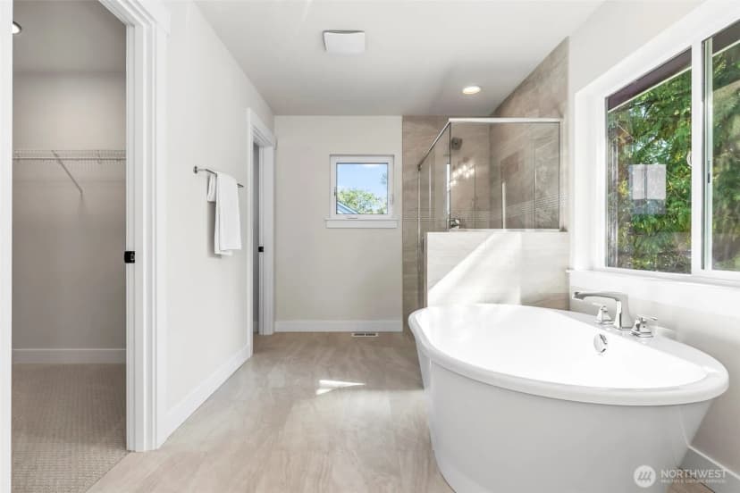 Property photo for 21425 116th Place Se, Kent photo 22