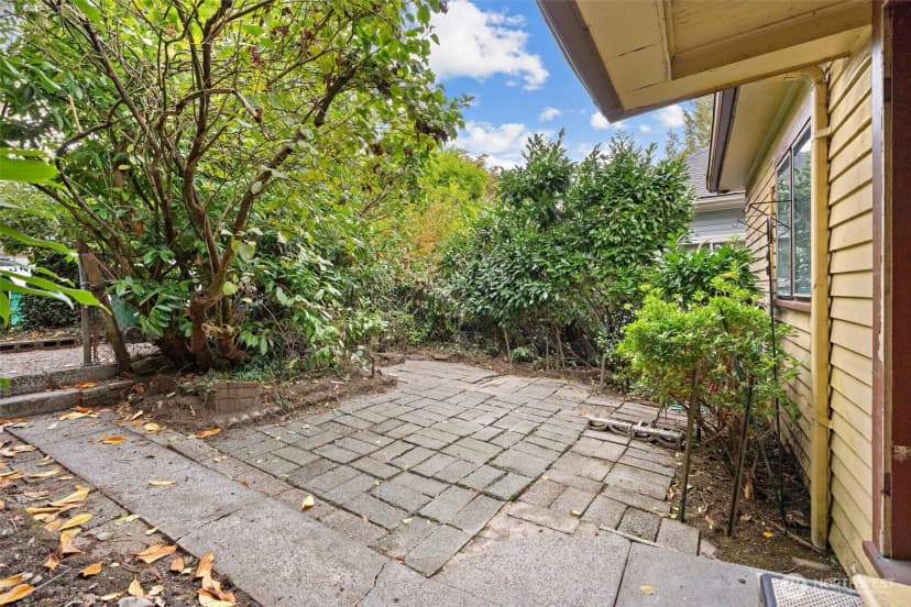 Property photo for 6063 6th Avenue Ne, Seattle photo 27