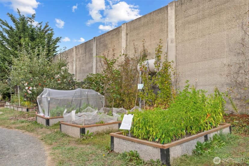 Property photo for 6063 6th Avenue Ne, Seattle photo 35