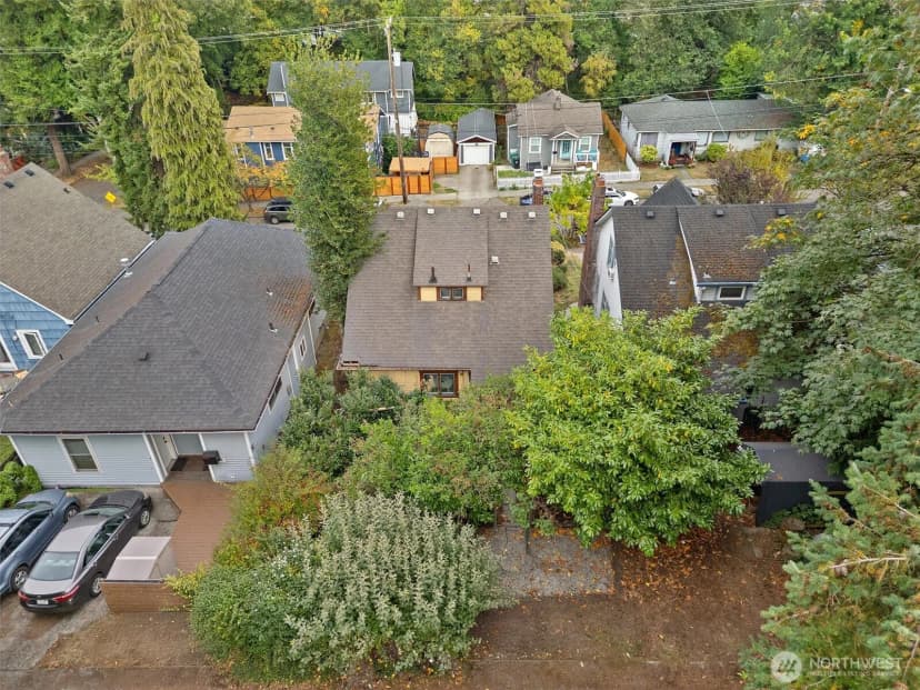 Property photo for 6063 6th Avenue Ne, Seattle photo 31