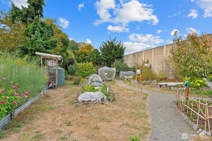 Property photo for 6063 6th Avenue Ne, Seattle photo 33