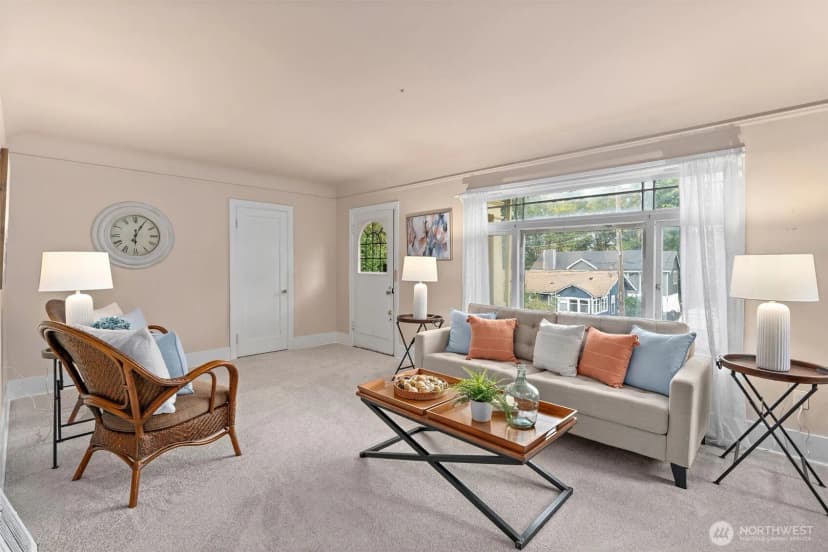 Property photo for 6063 6th Avenue Ne, Seattle photo 6
