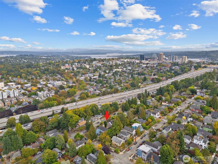 Property photo for 6063 6th Avenue Ne, Seattle photo 38