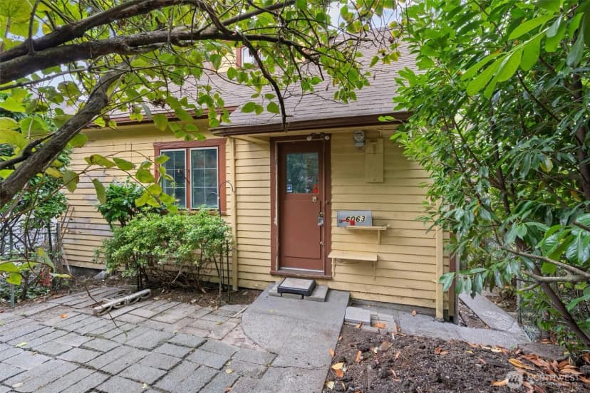 Property photo for 6063 6th Avenue Ne, Seattle photo 28