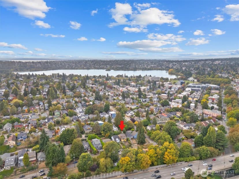 Property photo for 6063 6th Avenue Ne, Seattle photo 39