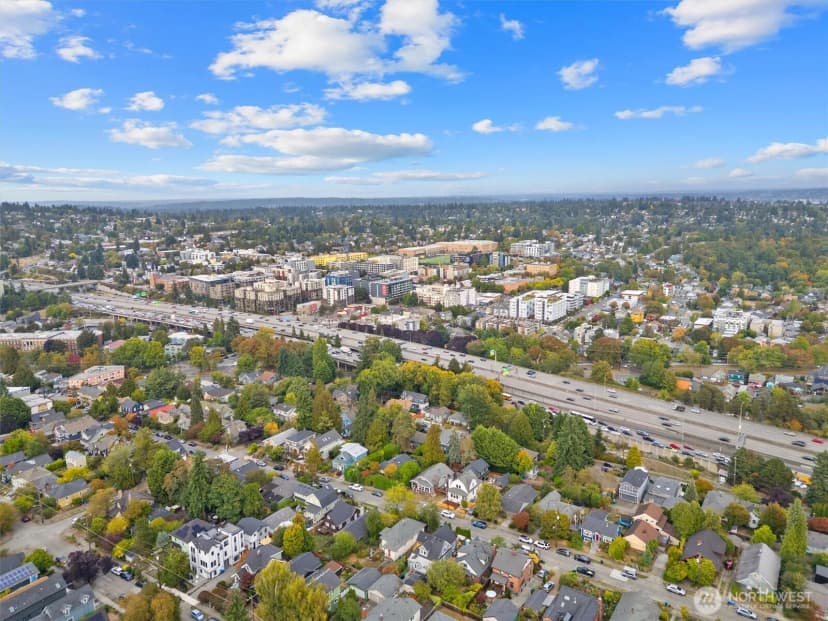 Property photo for 6063 6th Avenue Ne, Seattle photo 40