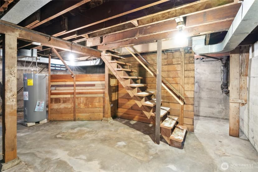 Property photo for 6063 6th Avenue Ne, Seattle photo 18