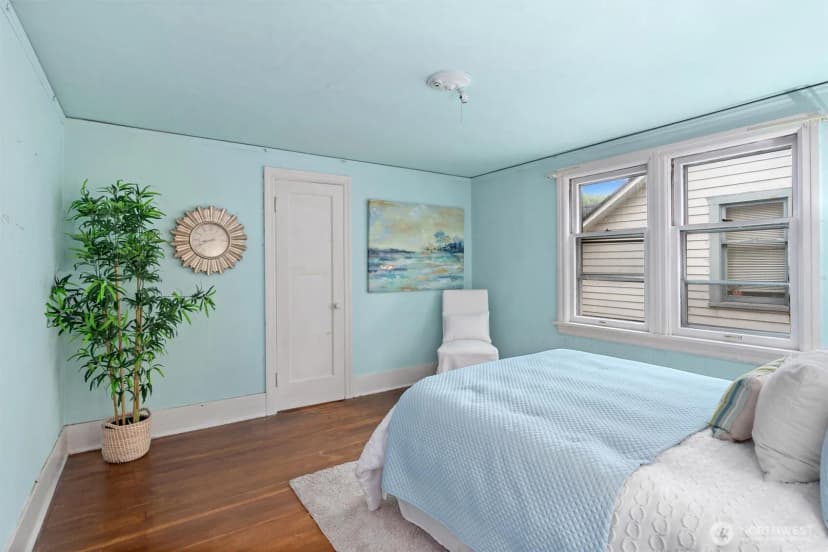 Property photo for 6063 6th Avenue Ne, Seattle photo 15