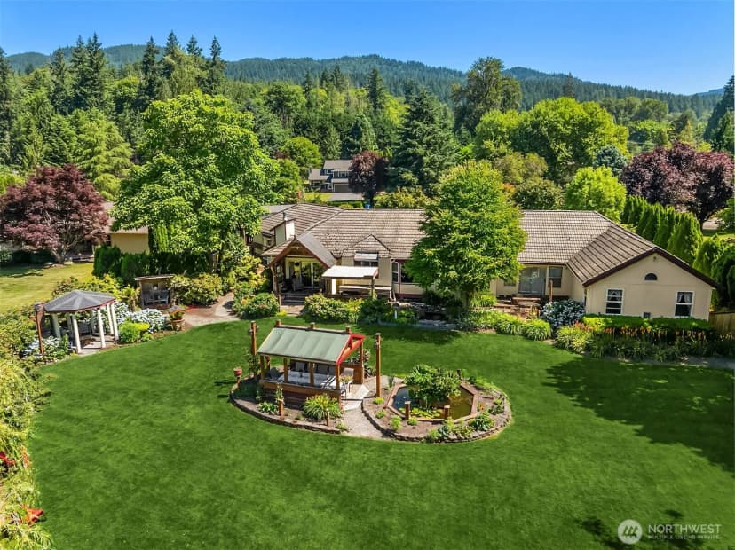 Property photo for 20625 Se 135th Street, Issaquah photo 3