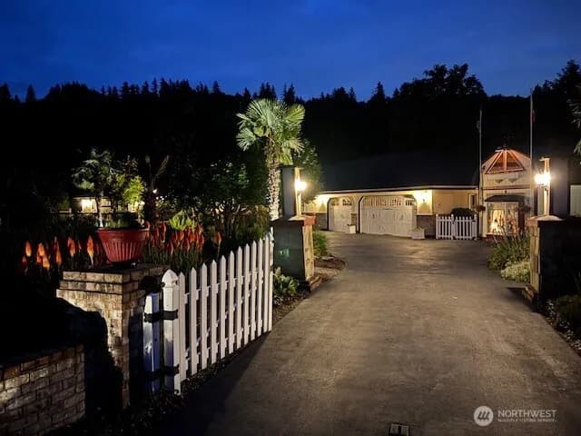 Property photo for 20625 Se 135th Street, Issaquah photo 38