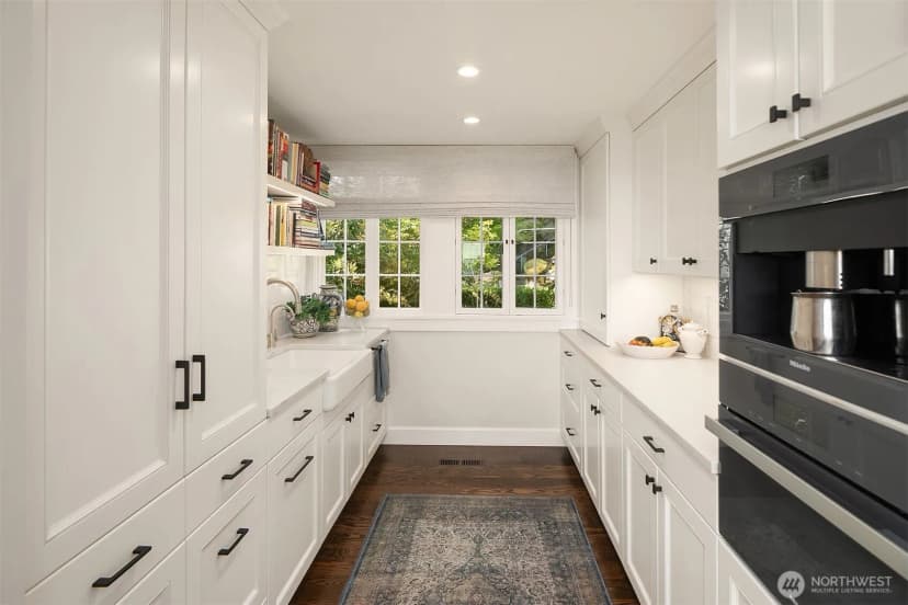 Property photo for 3408 E Laurelhurst Drive Ne, Seattle photo 11