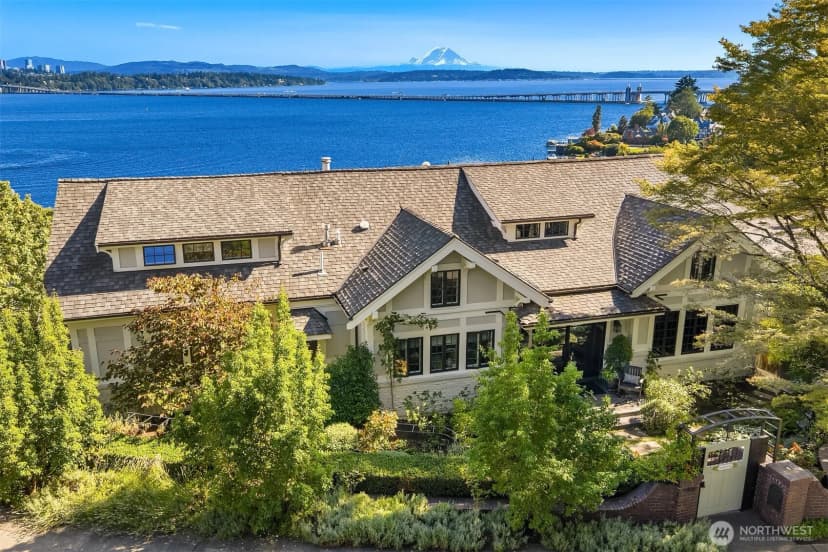 Property photo for 3408 E Laurelhurst Drive Ne, Seattle