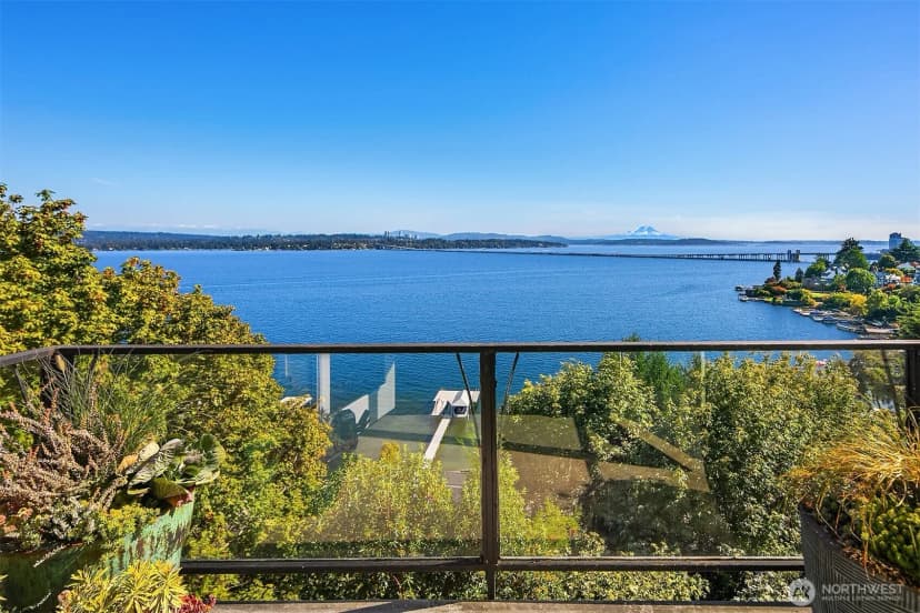 Property photo for 3408 E Laurelhurst Drive Ne, Seattle photo 16