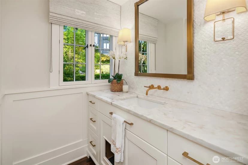 Property photo for 3408 E Laurelhurst Drive Ne, Seattle photo 20