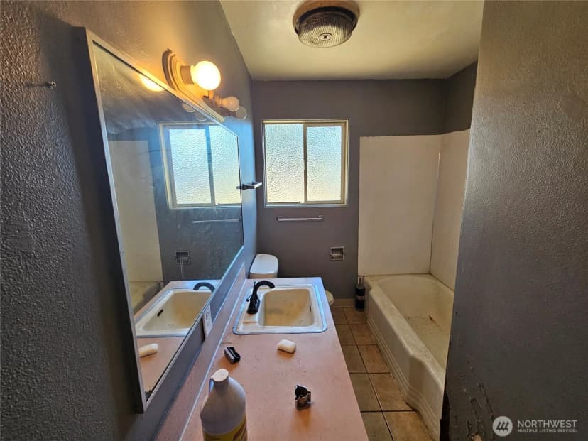 Property photo for 606 S 5th Avenue, Kelso photo 9