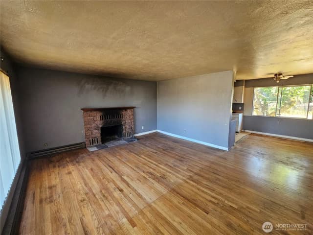 Property photo for 606 S 5th Avenue, Kelso photo 2