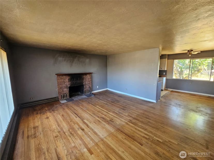 Property photo for 606 S 5th Avenue, Kelso photo 2