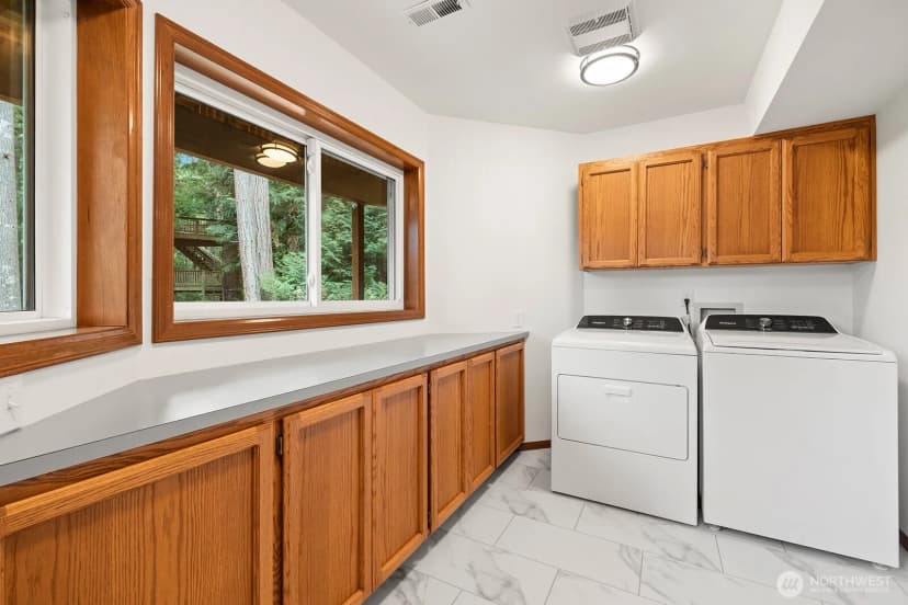 Property photo for 2310 Squak Mountain Loop Sw, Issaquah photo 25