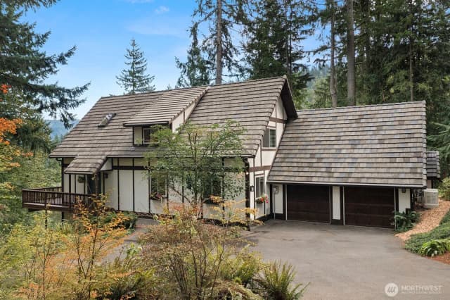Property photo for 2310 Squak Mountain Loop Sw, Issaquah photo 2