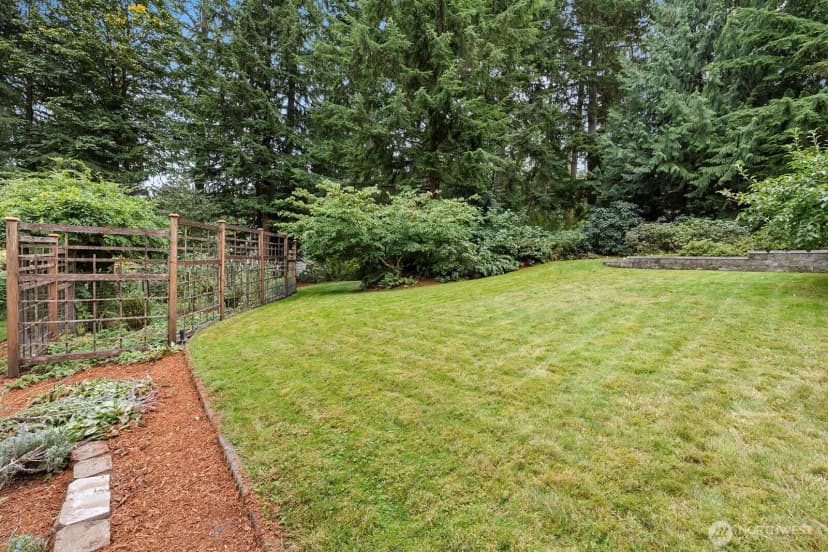 Property photo for 2310 Squak Mountain Loop Sw, Issaquah photo 32