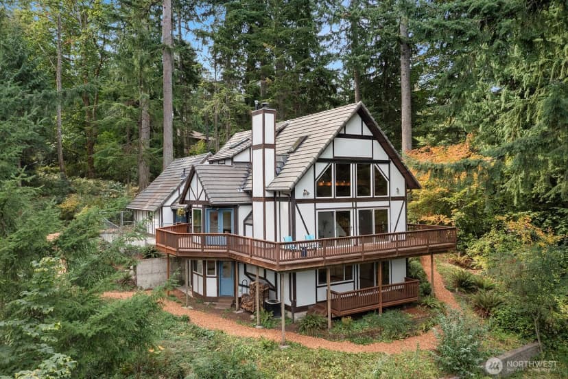 Property photo for 2310 Squak Mountain Loop Sw, Issaquah photo 4